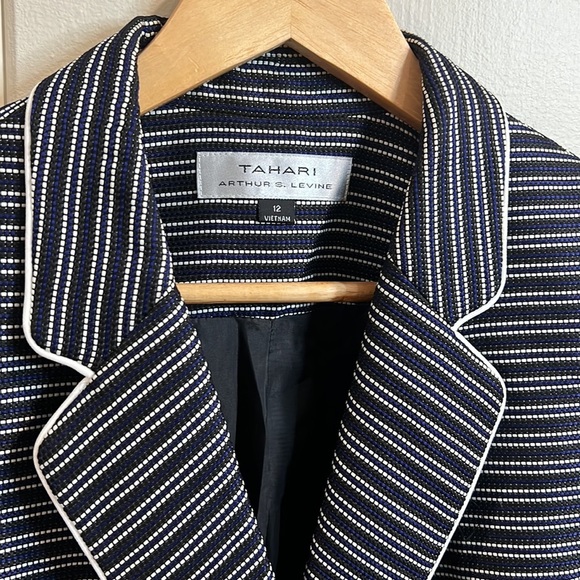 Tahari blue and black jacket coat; great for work - Picture 2 of 9